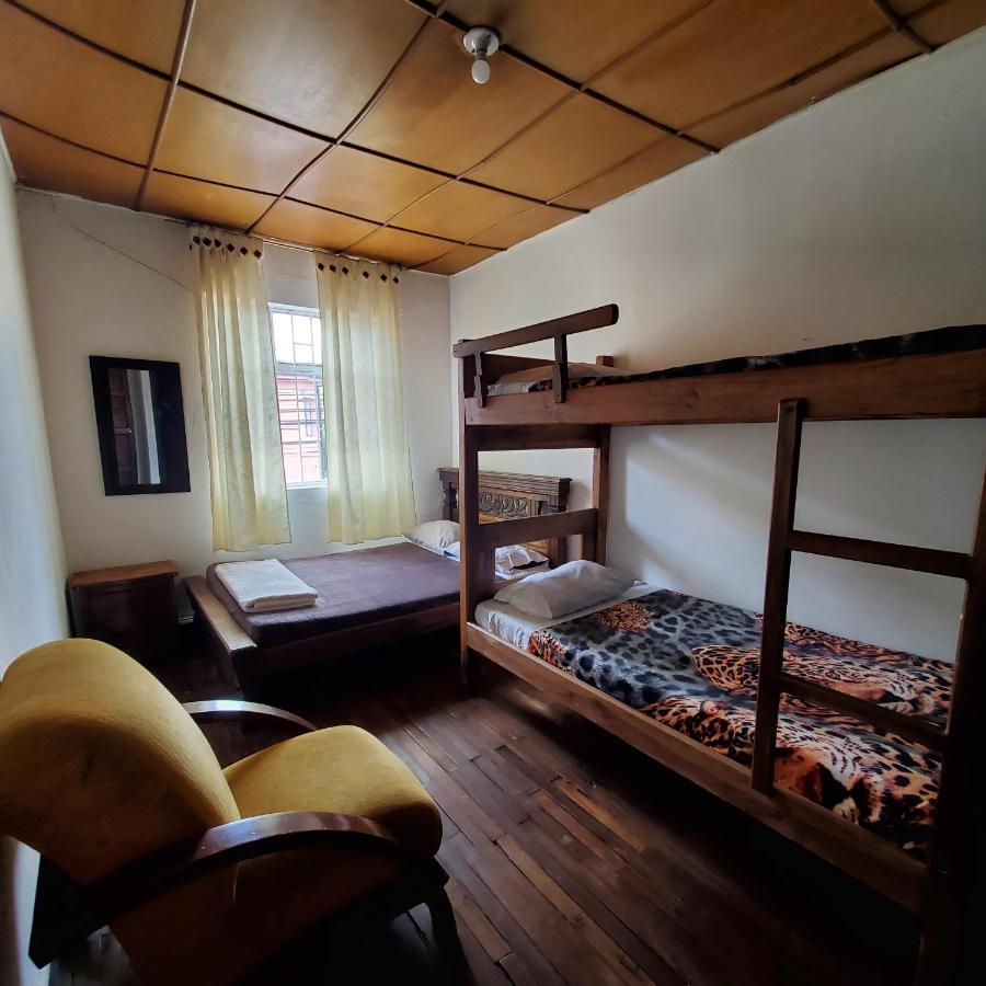 Hostal Cq Chapinero Bogotá Exteriör bild